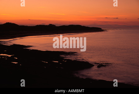 Coucher de soleil sur la côte de Northumberland près de Lunteren Banque D'Images