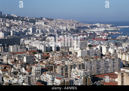 Vue de la ville et le port d'Alger vers la mer Méditerranée Algérie 2001 Banque D'Images