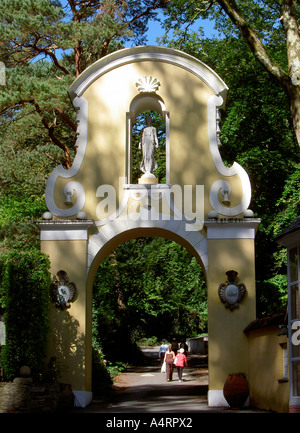 L'Arc de Triomphe à Portmeirion, Porthmadog, Gwynedd, Pays de Galles, Royaume-Uni Banque D'Images