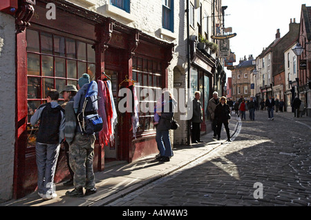 Church Street Whitby Angleterre Nord Yorkshire Coast Banque D'Images