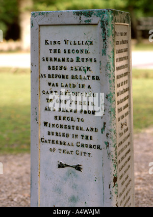 L'Angleterre. New Forest. Rufus stone Banque D'Images