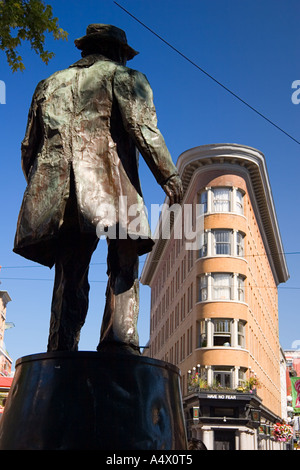 Hotel Europe, Gassy Jack - John Deighton statue, Gastown, Vancouver, British Columbia, Canada Banque D'Images