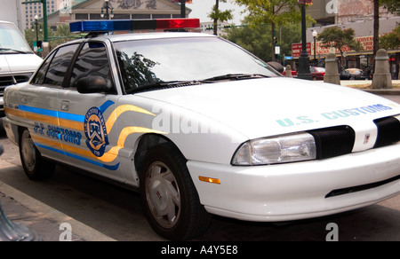 US Customs and Border protection Vehicle garé dans une rue de la ville, appliquant la sécurité nationale et le contrôle des frontières, États-Unis. Banque D'Images