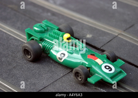 Début 1980 s voiture Scalextric Vintage Rare BRM P160 C 051 vert voiture aileron arrière manquant et radiateurs montés à l'arrière Banque D'Images