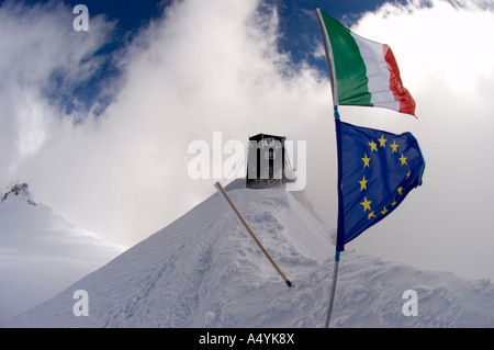 Capanna Regina Margherita le plus haut d'Europe à 4 556 m 14 947 pieds Monterosa Banque D'Images