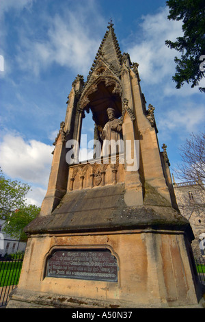 Mémorial à John Hooper, évêque de Gloucester, à Gloucester Gloucestershire Angleterre Banque D'Images