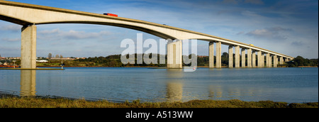 Vue panoramique sur le pont sur la rivière Orwell Orwell près d'Ipswich Suffolk en Angleterre Banque D'Images