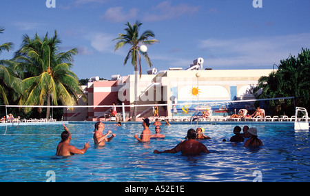 Base nautique à Superclub Breezes piscine de l'hôtel à Varadero Cuba Banque D'Images