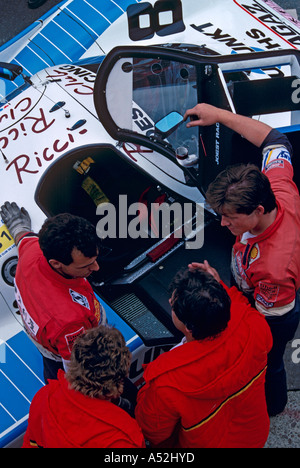 Porsche 962C. Team Joest Racing. Henri Pescarolo pilotes Jean-Louis Ricci & Claude Ballot-Lena. La course des 24 Heures du Mans 1989 Banque D'Images