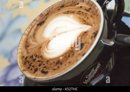 Specialitiy café italien Café Cappuccino mousse de lait Banque D'Images