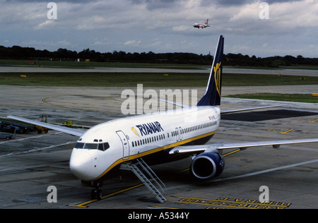 Ryanair Boeing 737 avions de transport de passagers, l'aéroport de Londres Stansted, Essex, Royaume-Uni. Banque D'Images