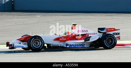 Ralf Schumacher (GER) dans la Toyota TF107 lors des essais de Formule 1 sessions en février 2007 Banque D'Images