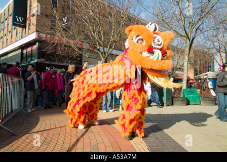 Dragon dans les célébrations du nouvel an chinois Banque D'Images