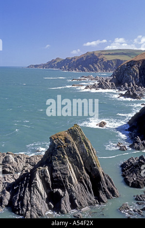 La côte rocheuse déchiquetée à Bull Point, Mortehoe. Le nord du Devon. XPL 4773-448 Banque D'Images