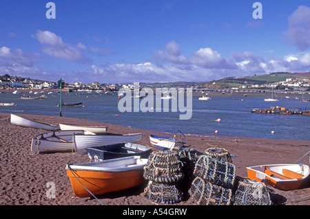 Les bateaux de plaisance et de partager la plage à marée basse à Shaldon, Devon. 18-Mar-2007 Banque D'Images