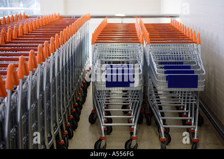 Chariots de magasinage Banque D'Images