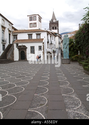 Funchal, centre-ville, décorées de pavage de galets Banque D'Images