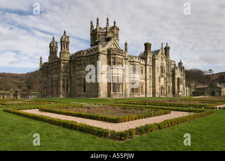 Tudor - manoir victorien de style gothique à Margam Country Park, dans le sud du Pays de Galles. UK Banque D'Images