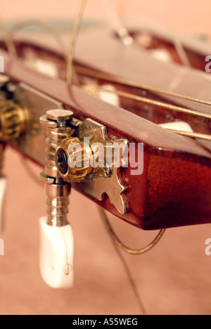 Guitare acoustique classique en bois creux Banque D'Images