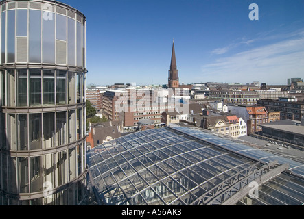 Vue d'un immeuble à bureaux sur le centre-ville de Hambourg, Allemagne Banque D'Images