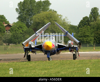 Un de Havilland Sea Vixen avec extensions repliées prepairing pour décoller. Banque D'Images