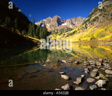 USA - Colorado : Maroon Maroon Bells Lake et dans les Montagnes Rocheuses Banque D'Images