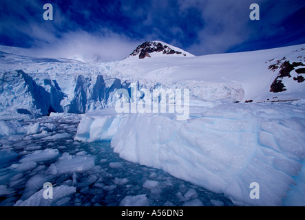 Glacier, glaciers, berry bits, affleurement rocheux de granit, petit palier, neko harbour, neko Harbour, baie andvord, péninsule antarctique, l'antarctique Banque D'Images