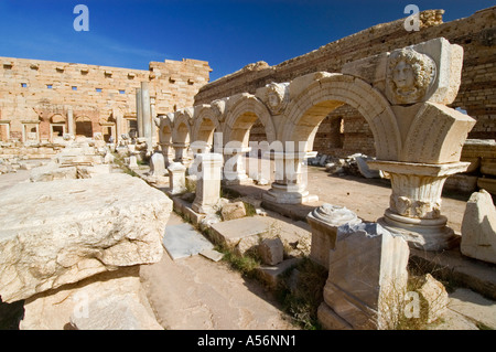 Nouveau forum à Leptis Magna Banque D'Images