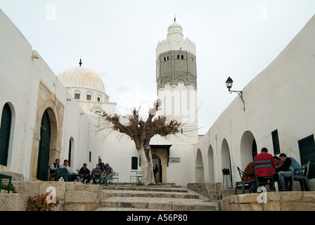 Cafe de la mosquée, Place Bou Makhlouf, Le Kef, Tunisie Banque D'Images