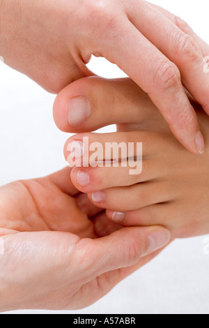 Woman receiving massage des pieds Banque D'Images