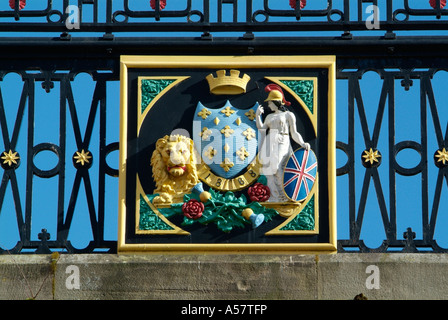 Armoiries armoiries de Stockport hillgate en fer forgé emblème cast North West England UK Royaume-Uni GB Grande-bretagne UE UE Union Européenne Banque D'Images