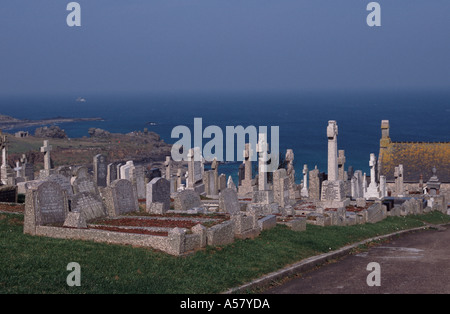 Pierres tombales du cimetière et chapelle en Barnoon St Ives, Cornwall, UK Banque D'Images