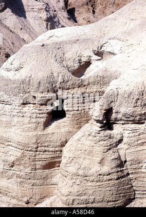 La mer Morte, grottes de Qumran Banque D'Images