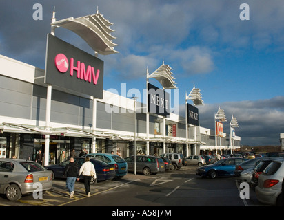 Birstall Retail Park près de Leeds Banque D'Images