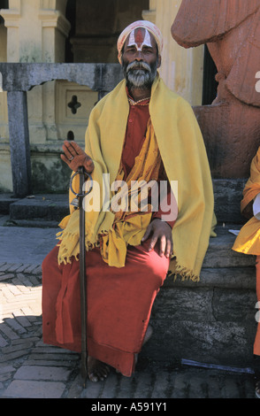 Sadhu ou saint homme Pashnupati à Kathmandou au Népal Banque D'Images