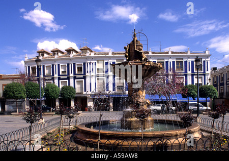 Vieille ville , Village Espagnol Espagne ville fontaine Banque D'Images