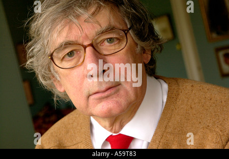 Ted Honderich Grote Professeur émérite de philosophie de l'esprit et la logique de l'University College London & visiter prof à l'Uni de Bath Banque D'Images