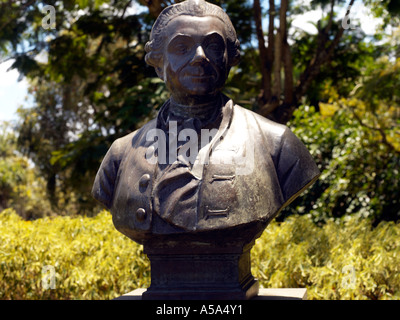 Maurice Pamplemousses Pierre Poivre botaniste et explorateur buste Statue monument à Sir Seewoosagur Ramgoolam Botanical Royal Banque D'Images