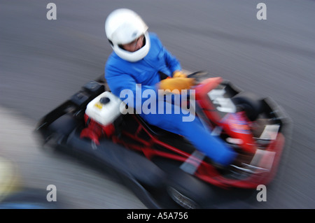 Go Karts vue depuis le go kart appareil photo le kart avec blur et forte Banque D'Images