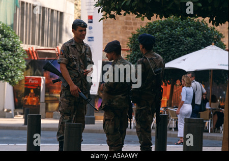 Les soldats qui gardaient la rue de Beyrouth au Liban Banque D'Images