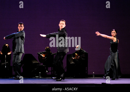 Olga Pericet avec Manuel Linan et Marco Flores dans le Festival de Flamenco 07 au Sadlers Wells Theatre London Banque D'Images