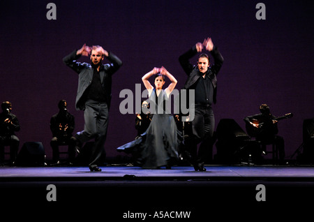 Olga Pericet avec Manuel Linan et Marco Flores dans le Festival de Flamenco 07 au Sadlers Wells Theatre London Banque D'Images