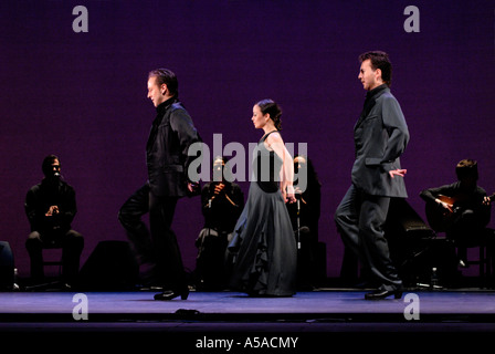 Olga Pericet avec Manuel Linan et Marco Flores dans le Festival de Flamenco 07 au Sadlers Wells Theatre London Banque D'Images