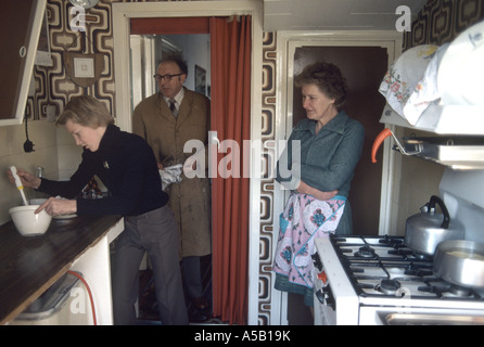 Cuisine familiale dans les années 1970 Banque D'Images