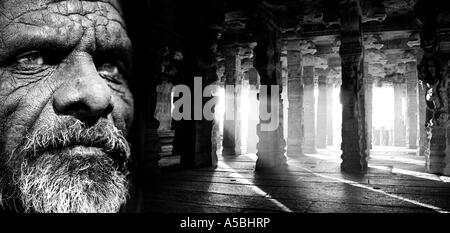 Composite d'un vieil Indien homme et d'une capture de l'monochrome piliers du temple. Lepakshi, Andhra Pradesh, Inde Banque D'Images