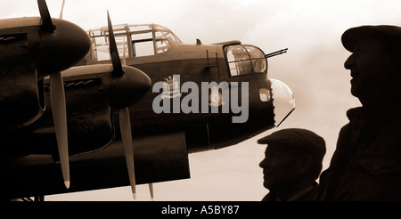Le seul bombardier Lancaster EN ANGLETERRE PAR JOHN ROBERTSON PIC Banque D'Images