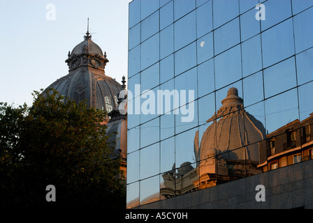 Roumanie BUCAREST. L'édifice éclectique de Romanian Savings Bank (Casa de Economii si consemnatiuni ou CEC) Banque D'Images