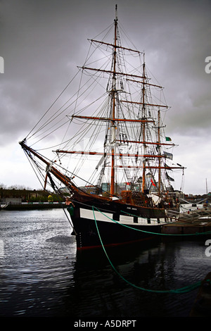 Jeannie Johnston Famine Bateau À Voile Dans Les Docklands De Dublin Banque D'Images