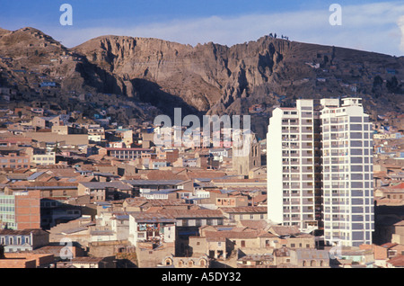 La Paz capitale de la Bolivie dans la distance à des Andes, en Amérique centrale Banque D'Images