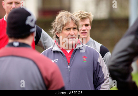 L'entraîneur de rugby professionnel Scott Johnson Banque D'Images